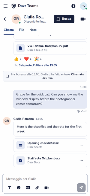 Una chat in Dazr Teams su un telefono