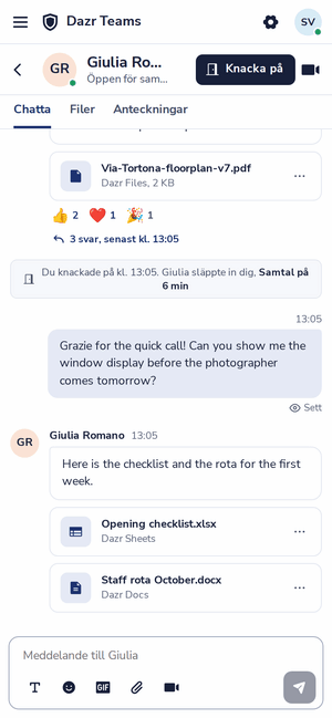 En chatt i Dazr Teams på en telefon